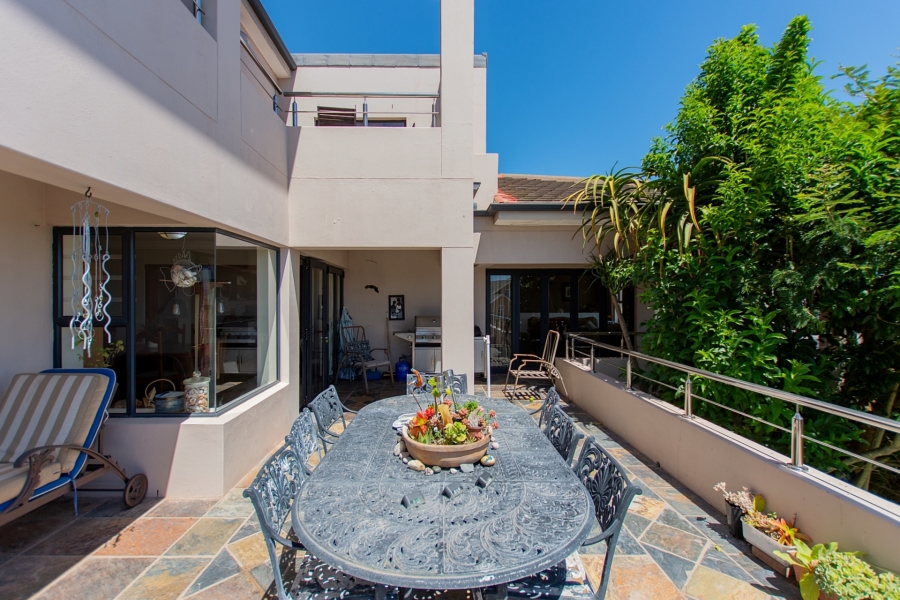 5 Bedroom Property for Sale in Myburgh Park Western Cape